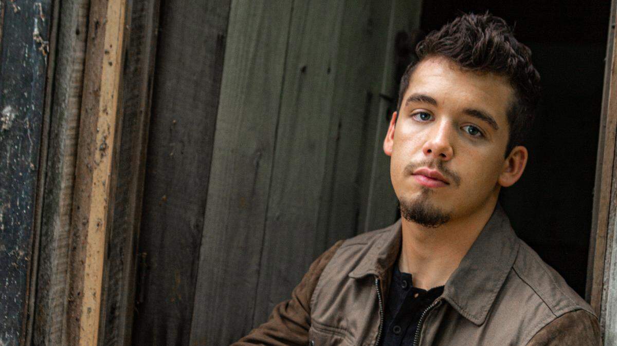 Louisa, Ky., native Noah Thompson first wowed his co-workers on construction sites, then the judges on “American Idol.” He will be appearing at the Kentucky State Fair.