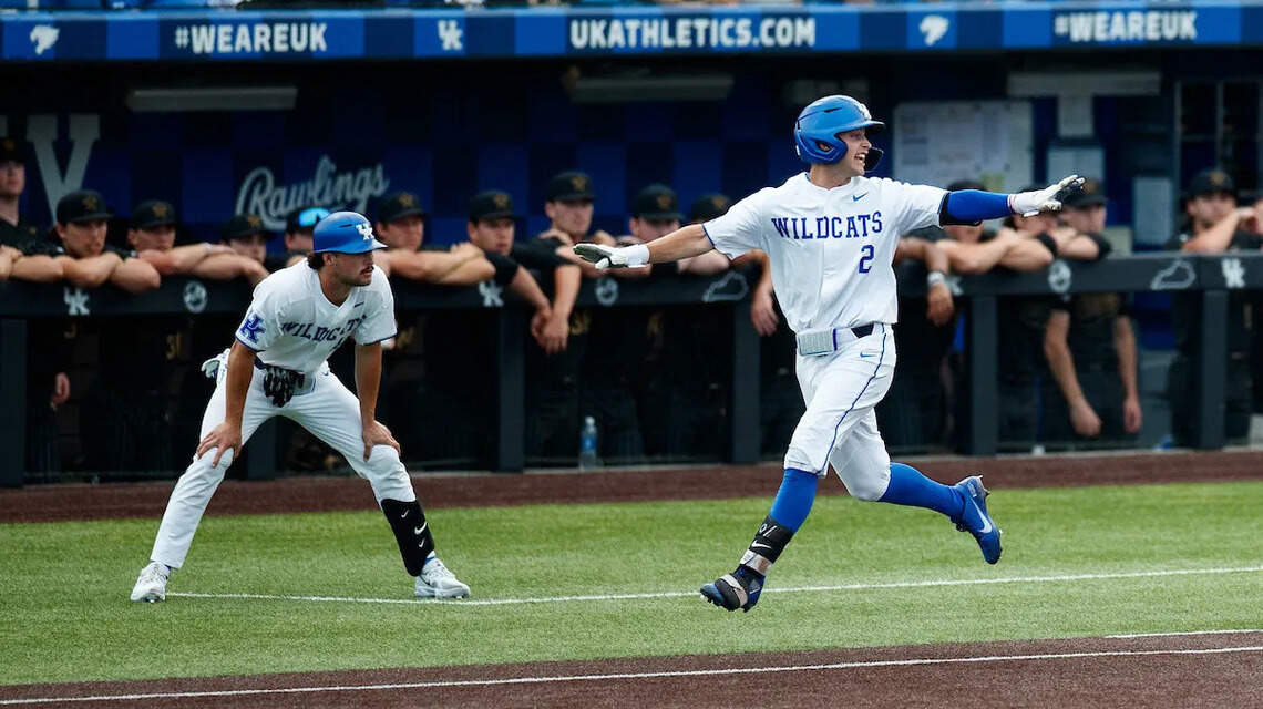 Kentucky clubs Vandy in series opener, closes in on SEC baseball title