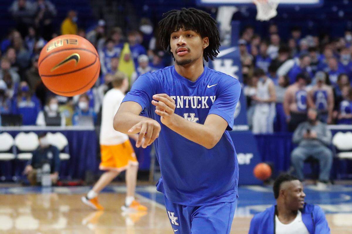 Shaedon Sharpe, the top recruit in the class of 2022, reclassified to 2021 and joined the Kentucky team at midseason.