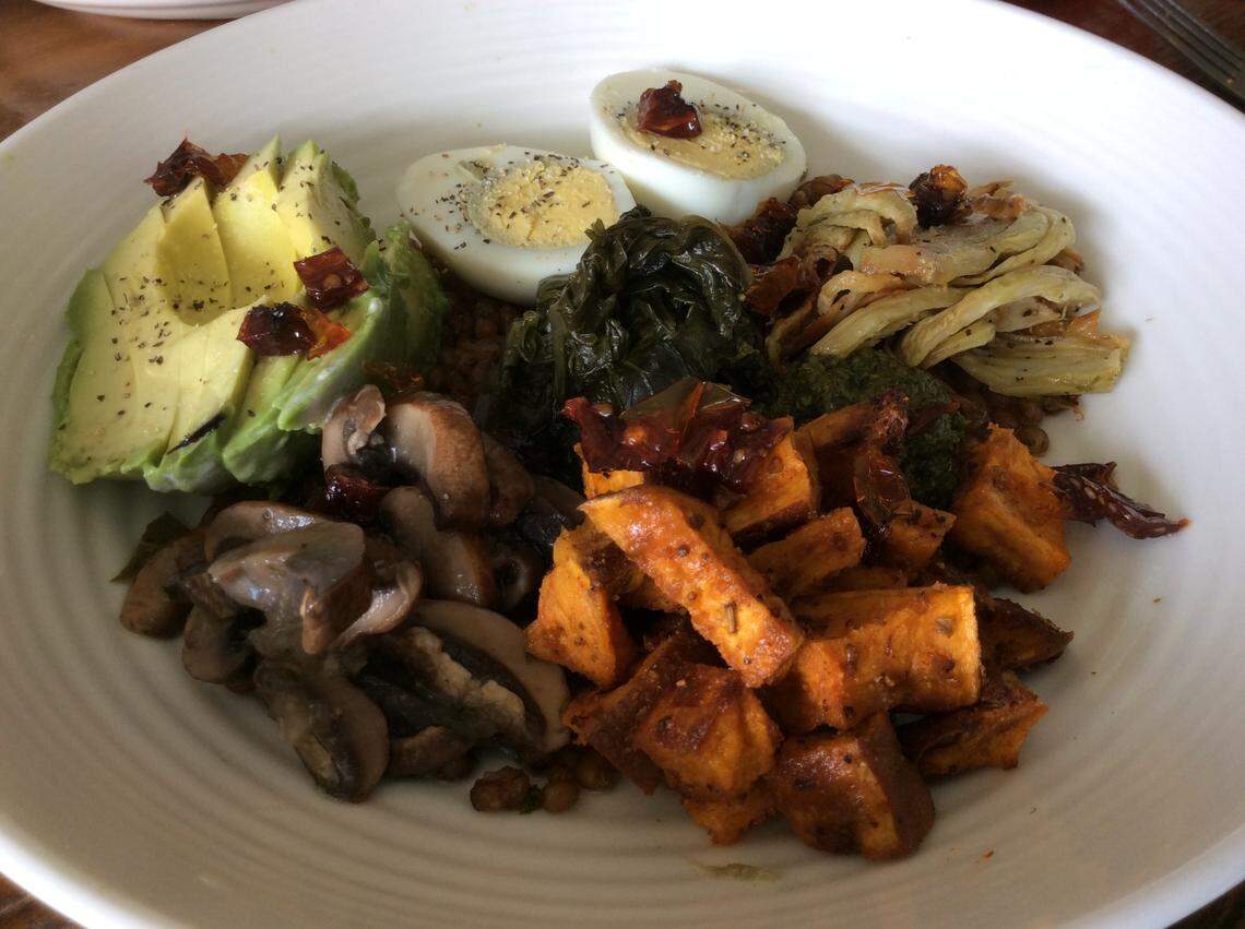 The Belt Line includes locally grown fresh vegetables and fruits in seasonal dishes such as the Goodness Gracious Bowl, a salad with seasoned wheat berries, house-dried tomatoes, roasted fennel, spiced sweet potatoes, marinated cremini mushrooms, braised greens & onions, boiled egg, avocado and house black walnut pesto.