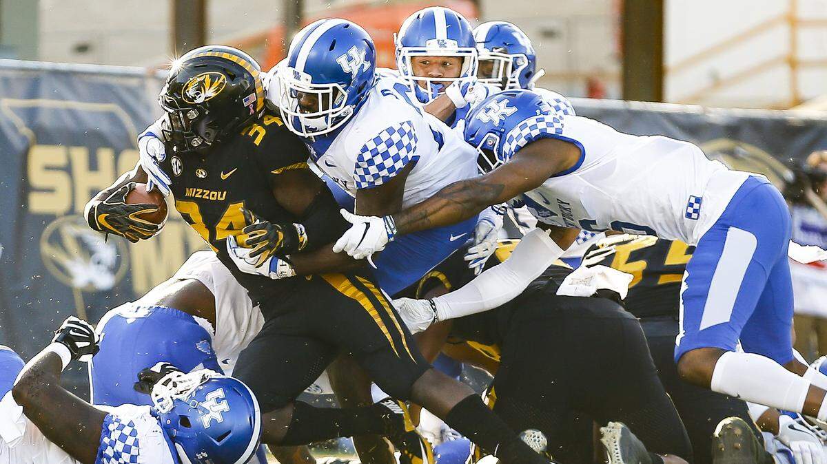 Missouri running back Larry Rountree III (34) scored a touchdown against Kentucky during  the first half at Columbia, Mo., on Saturday.