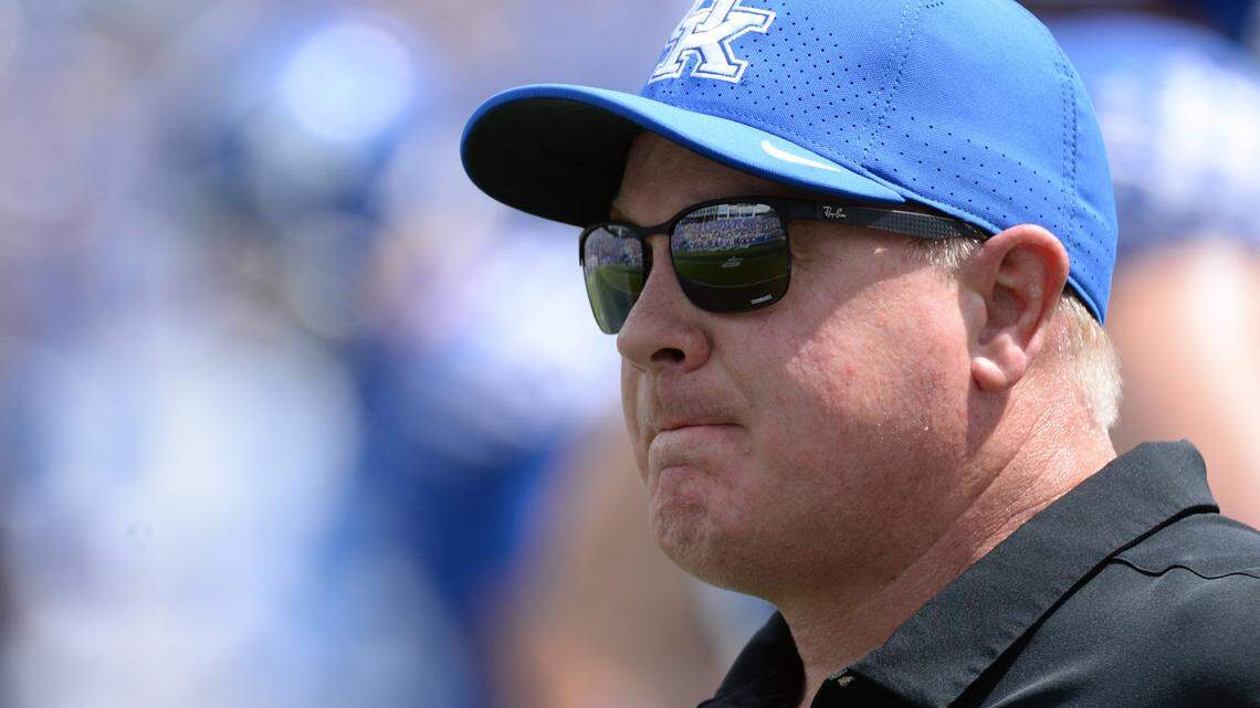 Mark Stoops constructs mighty defenses everywhere he goes. What is UK coach’s secret?