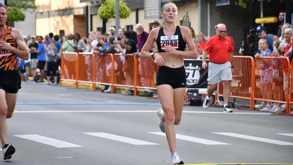 Kailee Perry, a former Morgan County High School standout who competes in college at Bowling Green State, was the top female finisher and 15th overall with a time of 37:01.6.