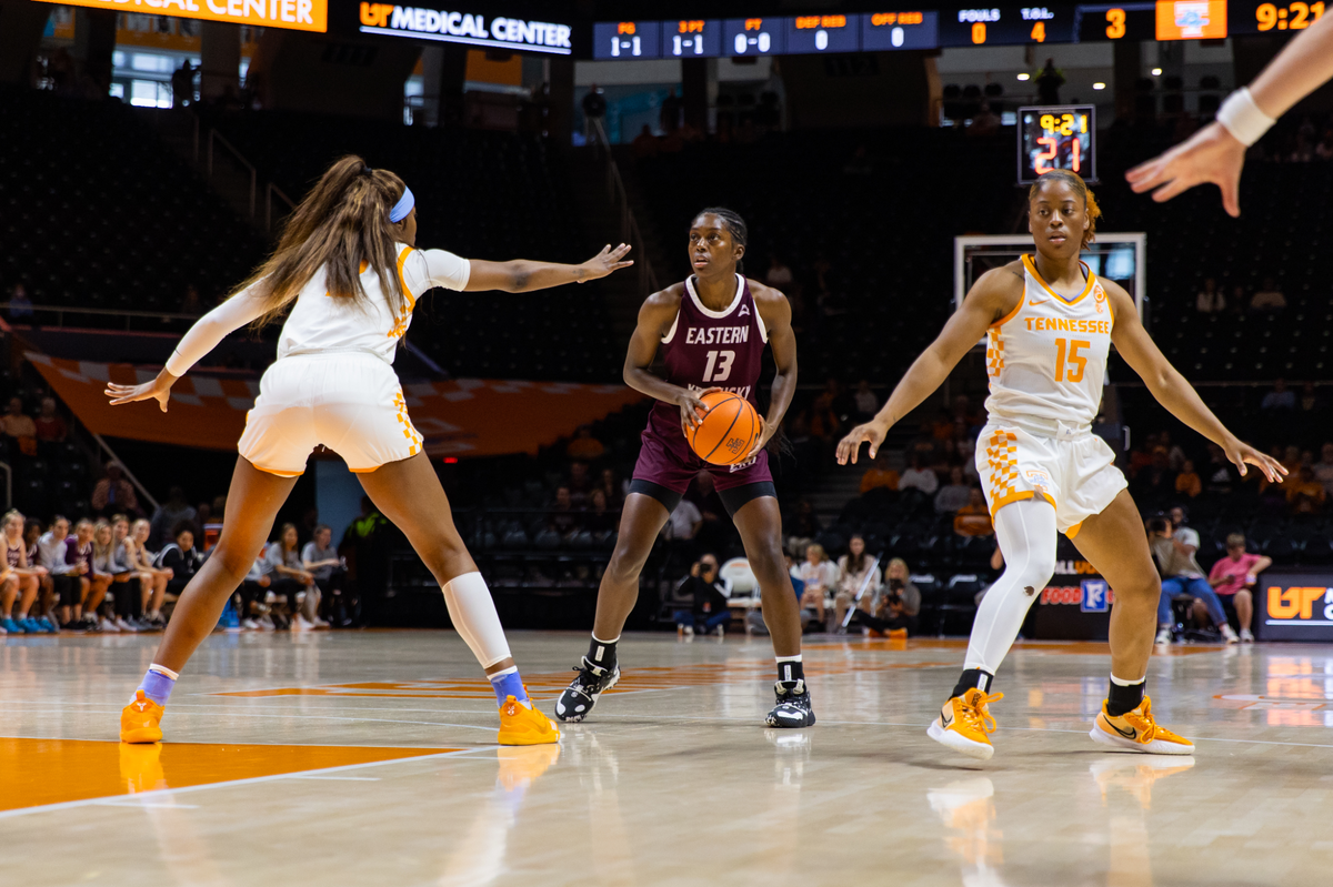 Eastern Kentucky University women’s basketball star Antwainette Walker (13) averaged 21.0 points, 9.4 rebounds, 2.5 assists, and 2.1 steals during the 2022-23 season.