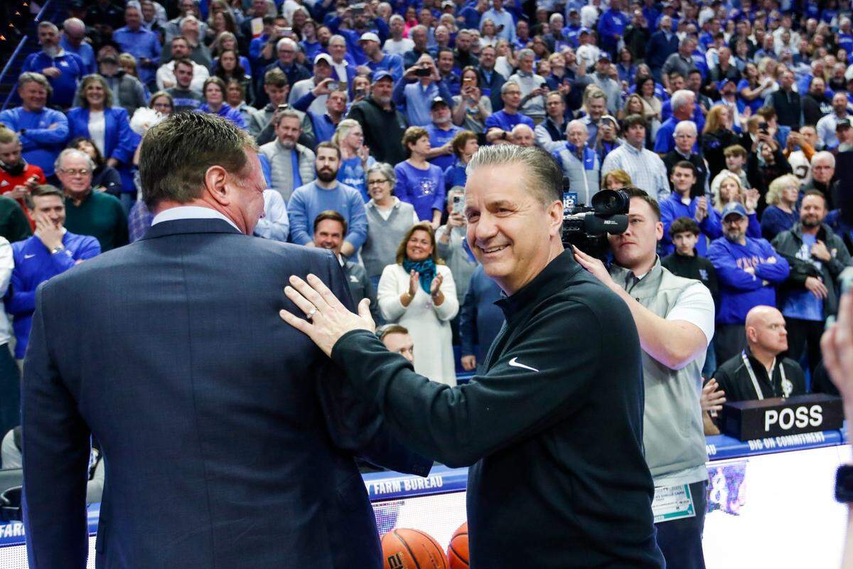 As Kentucky’s coach, John Calipari, right, has gone 5-5 against Kansas’ Bill Self, left. As Kansas’ coach, Self is 8-5 versus UK.
