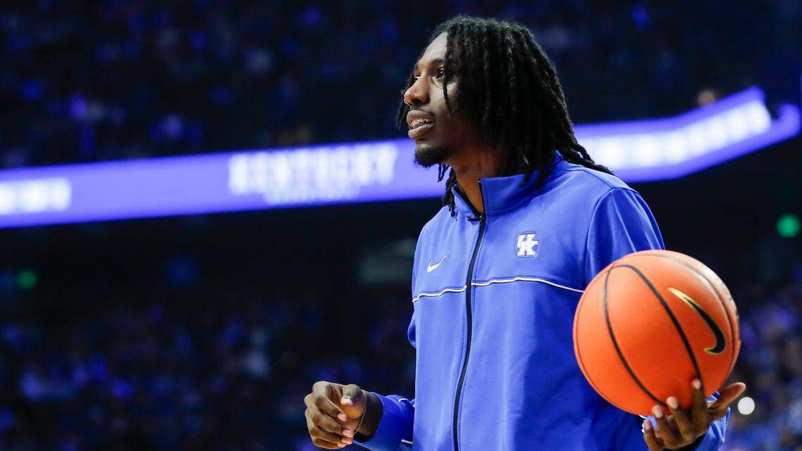 Aaron Bradshaw has returned to Kentucky practice. His debut could be coming soon.