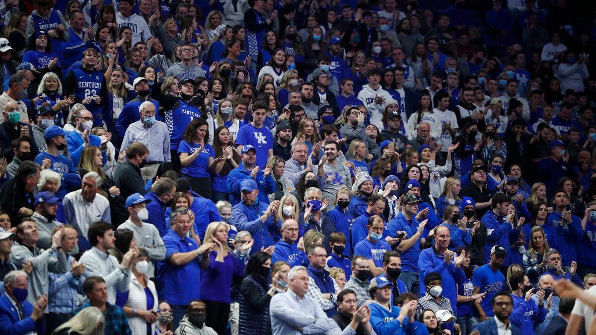 Kentucky is annually among the leaders in men’s college basketball attendance at Rupp Arena, and the Committee of 101 volunteer group, known as the “Blue Coats,” assists in the fan experience.