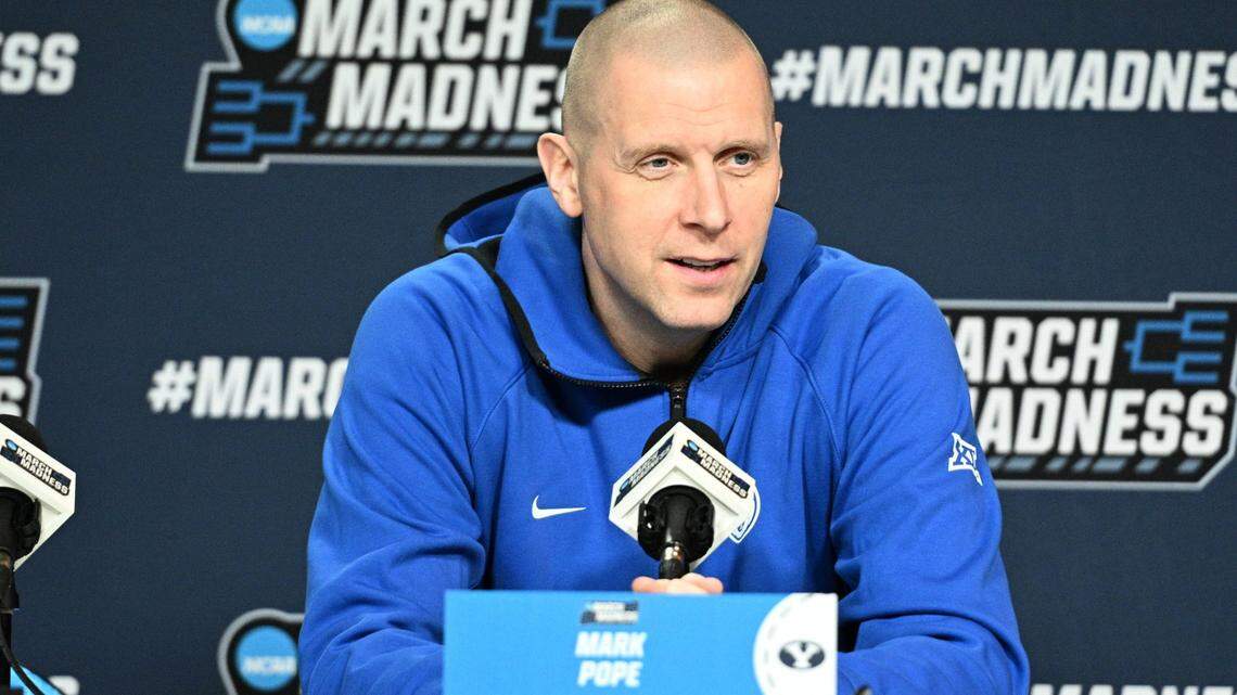 Fans and former Wildcats react to Mark Pope being named Kentucky’s next coach