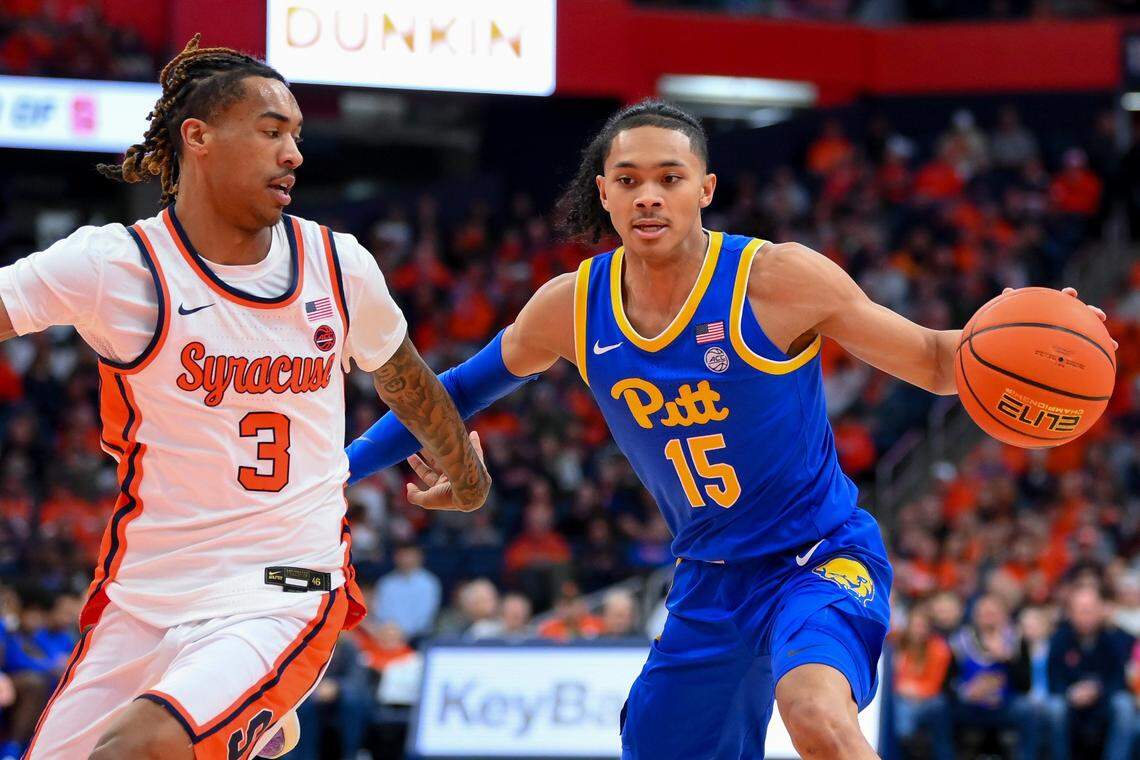 Jaland Lowe (15) averaged 16.8 points last season for Pittsburgh but made only 37.6% of his field-goal attempts and 26.6% of his 3-point tries.