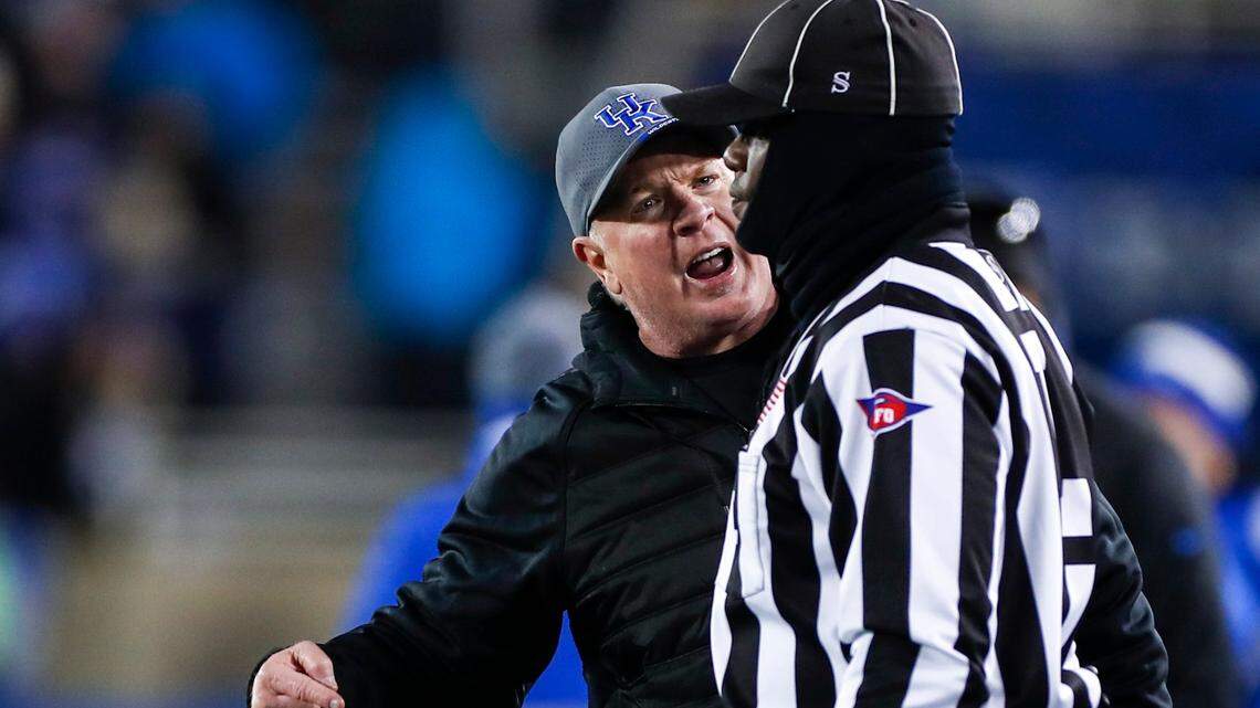 The problem isn’t Mark Stoops’ new contract, it’s the lack of transparency