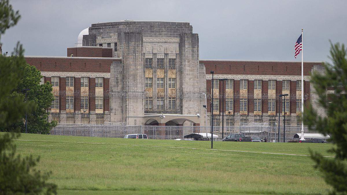 The Federal Medical Center on Leestown Road in Lexington.