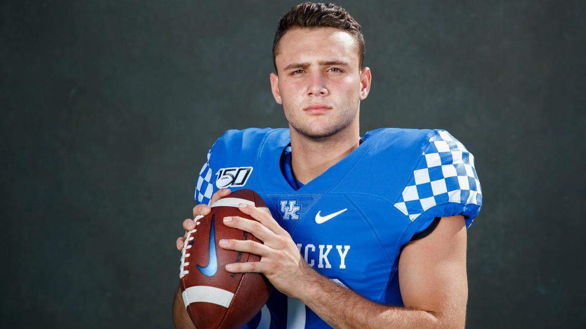Kentucky quarterback Nik Scalzo (16) has withdrawn his name from the NCAA transfer portal and will be on UK’s roster next season.