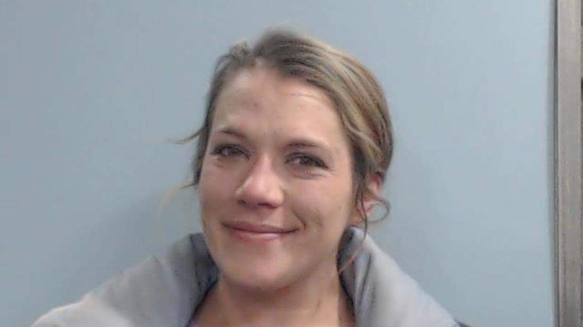 Name: Kelly Crouch; Sex: Female; Race: White; Age: 34; Height: 5’4; Weight: 120