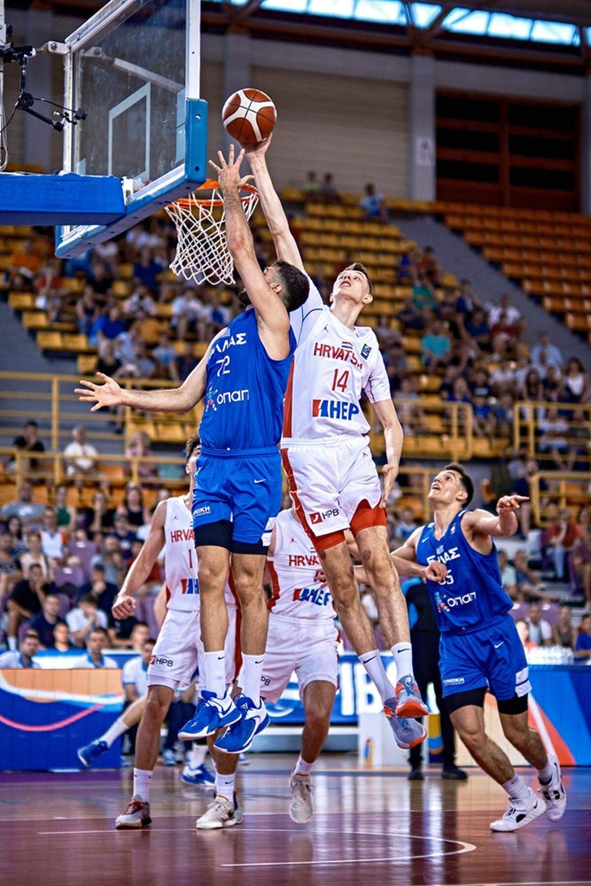 Zvonimir Ivisic, right, will be the tallest player to join Kentucky during the John Calipari era.