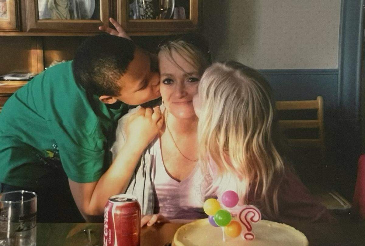 “When she passed away, I just felt like I owed it to her and the rest of my family to try and fulfill that dream,” UK football player Zach Johnson said of his mother, Cindy. “Not only for her, but myself, too.”