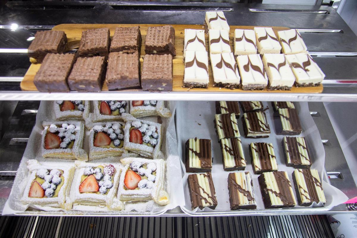 Mai Cornett bakes pastries such cheesecake brownines and cream horns In addiction to helping wih the family chocolate and candy recipes the Cornettt’s Chocolat Inn & Cafe in Beattyville.