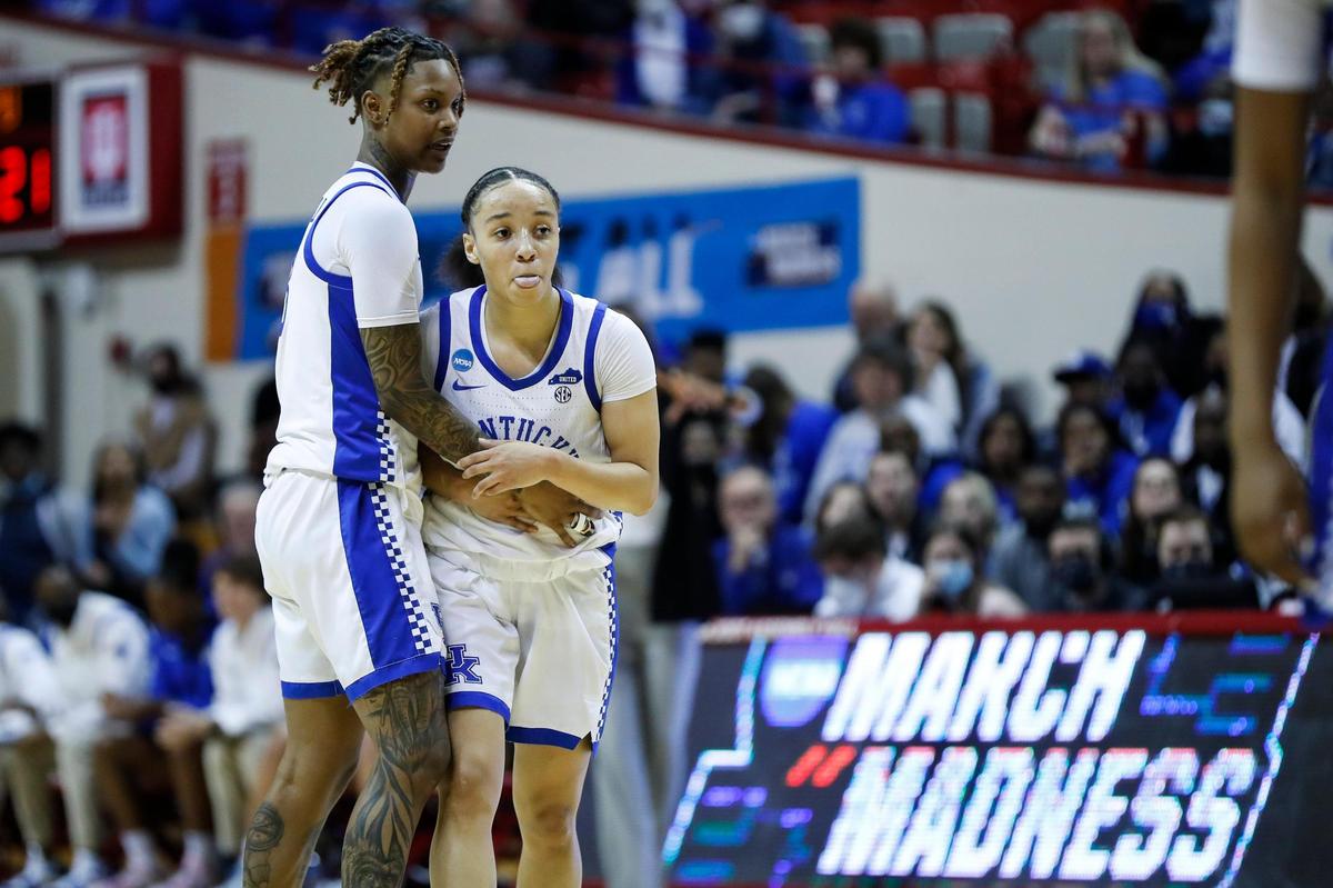 Kentucky’s Jazmine Massengill, left, talks with Jada Walker after she turned over the ball against Princeton during the first round of the NCAA Tournament.