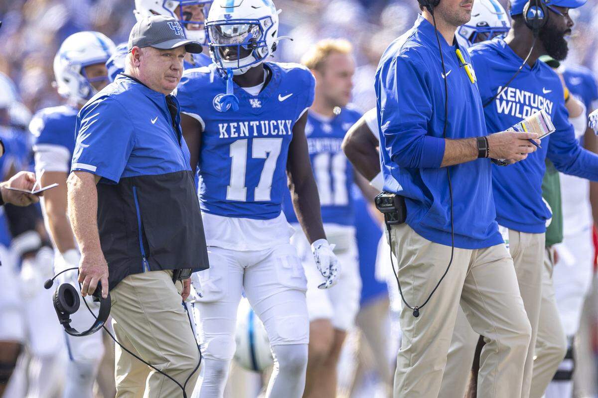 Kentucky head coach Mark Stoops watches his team play against Mississippi at Kroger Field.
