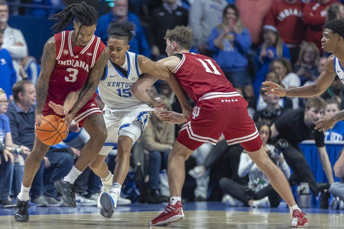 Kentucky guard Jaland Lowe (15) scored UK’s final three field goals to close out UK’s 72-60 win over Indiana last Saturday.