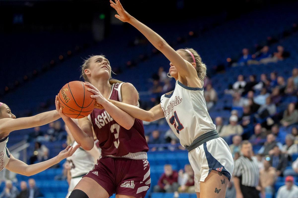Ashland Blazer’s Kenleigh Woods led all scorers with 21 points in the Kittens’ victory over Knott County Central.