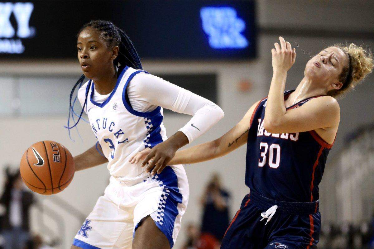 Kentucky’s KeKe McKinney, who finished with six points, seven rebounds and four assists, worked against Southern Indiana’s Emma DeHart on Wednesday night.