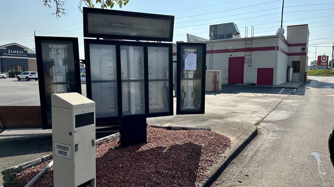 Workers with Whittaker Enterprises removed signage including the drive-thru menu at the Arby’s restaurant at 3261 Nicholasville Rd. Monday, Aug. 5, 2024 in Lexington, Ky. The fast-food restaurant opened at the high-profile intersection of Nicholasville and Reynolds Road in 1980.