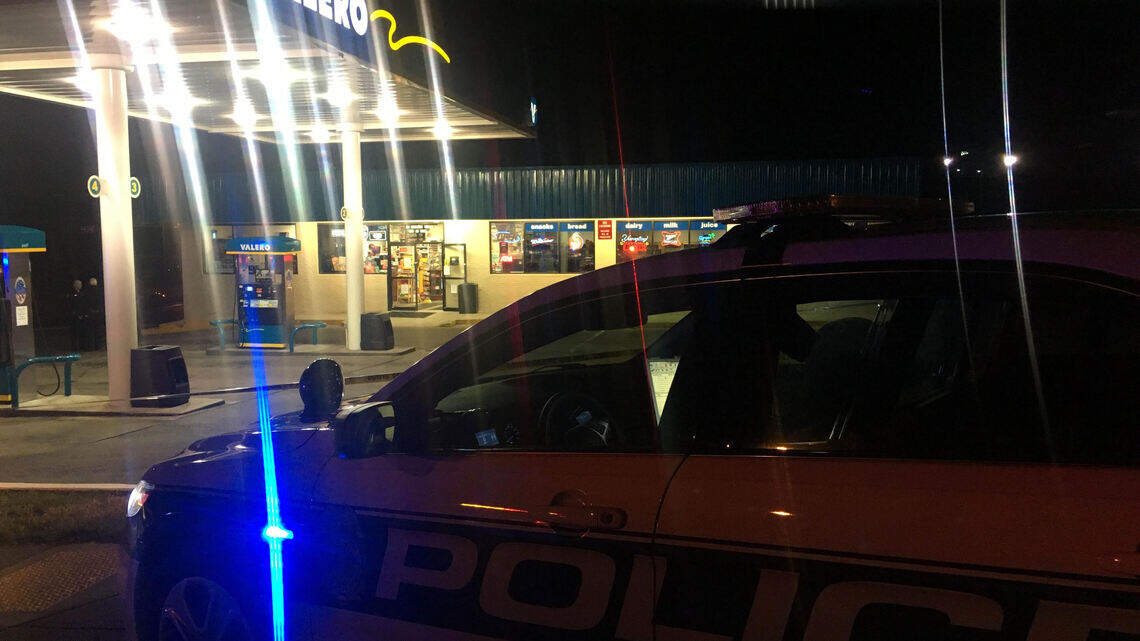 Shooting off Centre Parkway injures two; Lexington police investigating ...