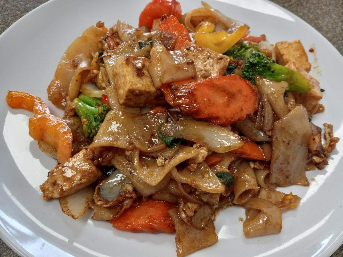 Drunken Noodles from Thai House on Winchester