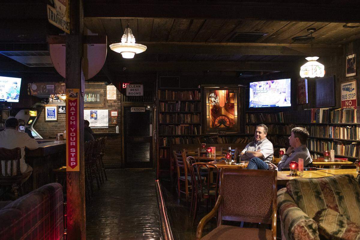 Charlie Browns on Euclid Avenue has been a staple of Chevy Chase since 1977. 