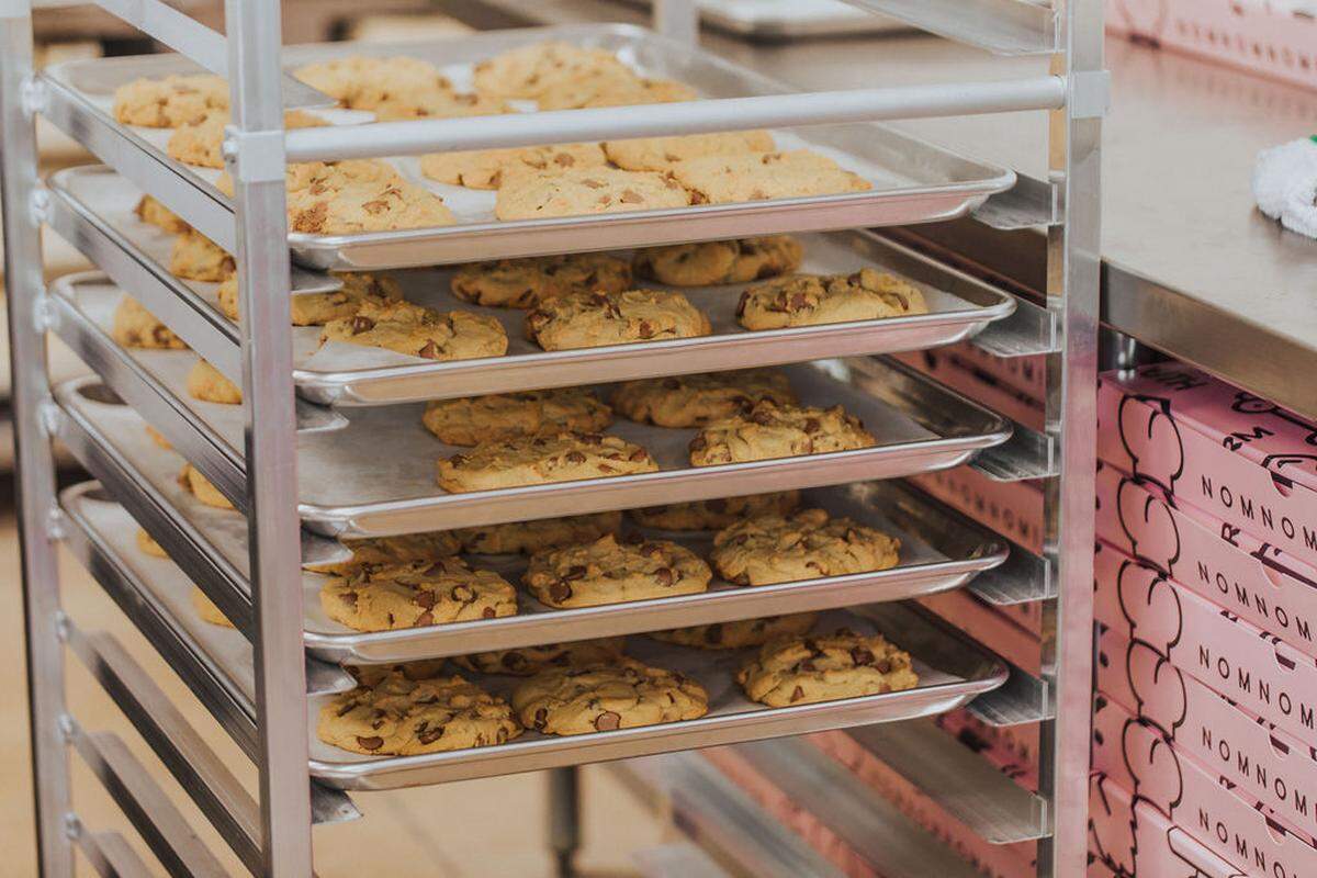 Crumbl has a rotating menu of cookies baked fresh but chocolate chip cookies are always on the list, served warm.