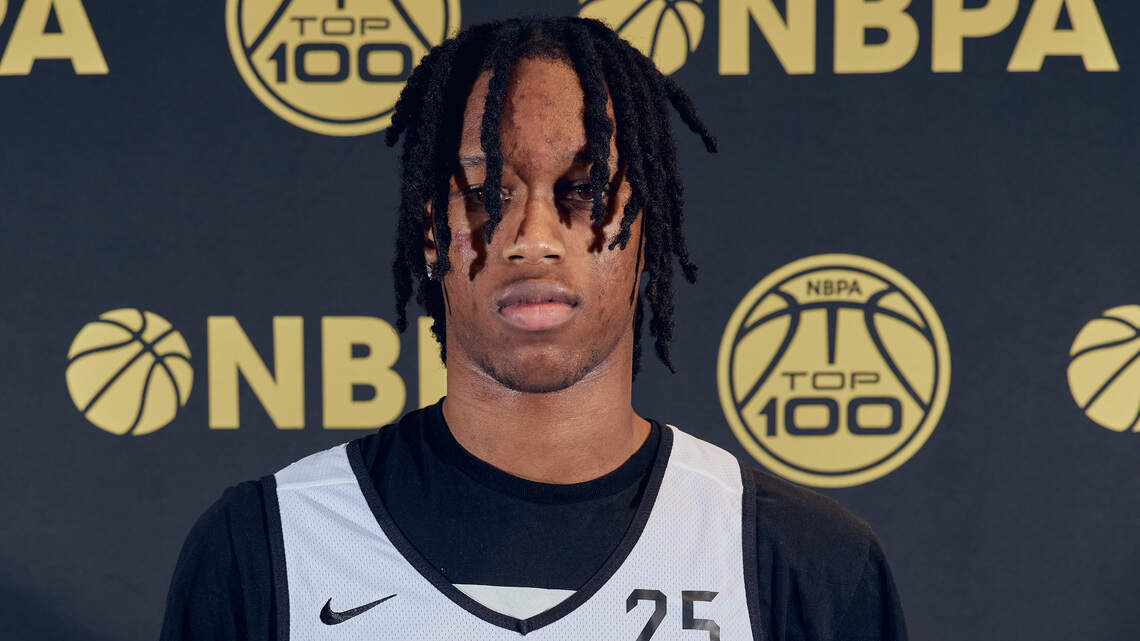 UK basketball faces tough recruiting competition in race for talented guard