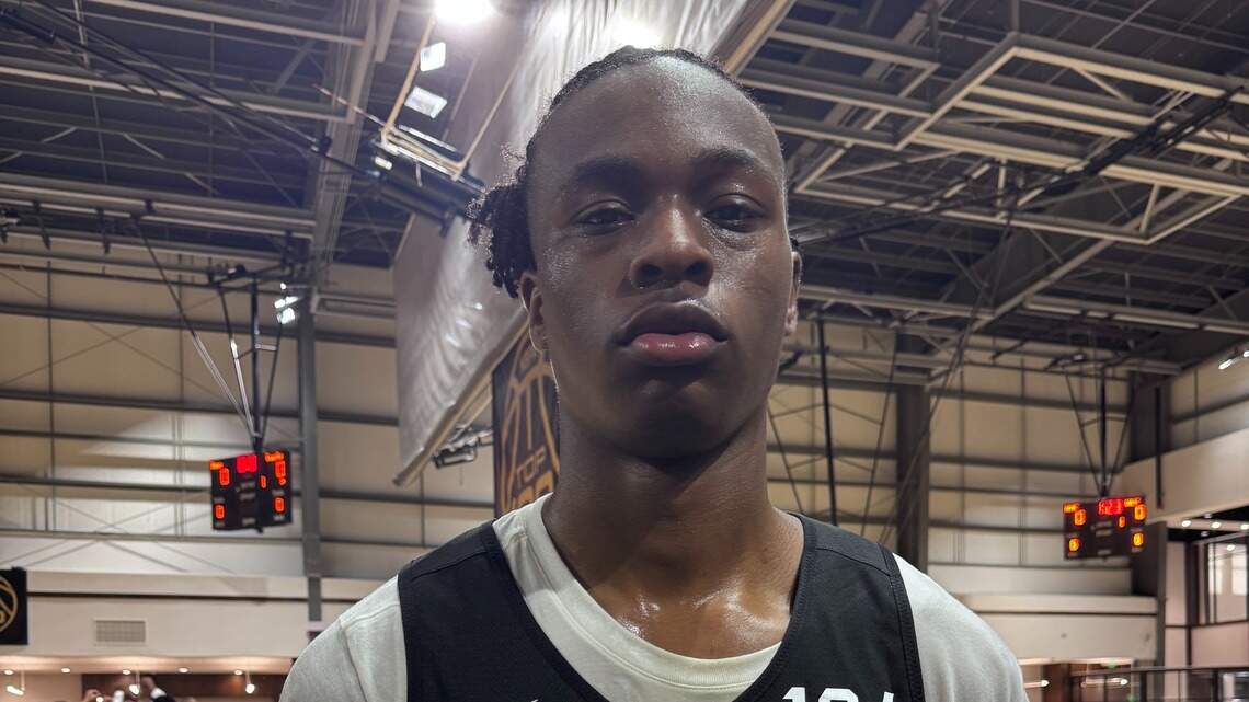 Kentucky basketball pursues a skilled big man from the high school ranks