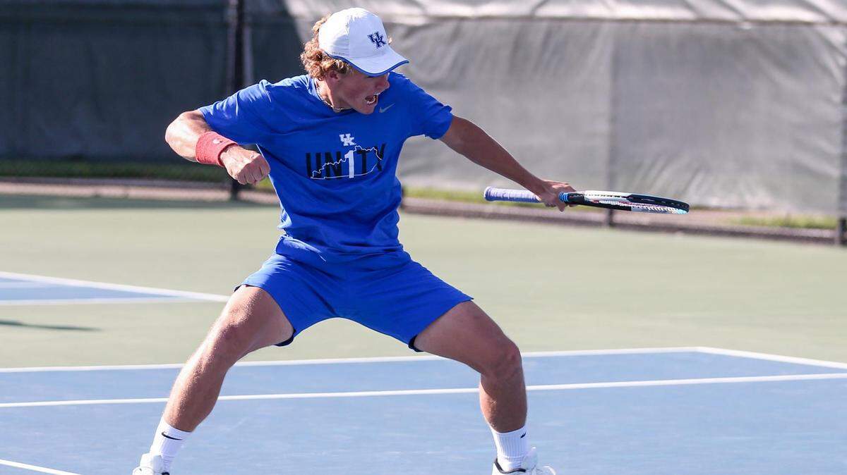 Kentucky sophomore Liam Draxl is No. 1 in the nation in men’s singles in this week’s Oracle/ITA rankings.