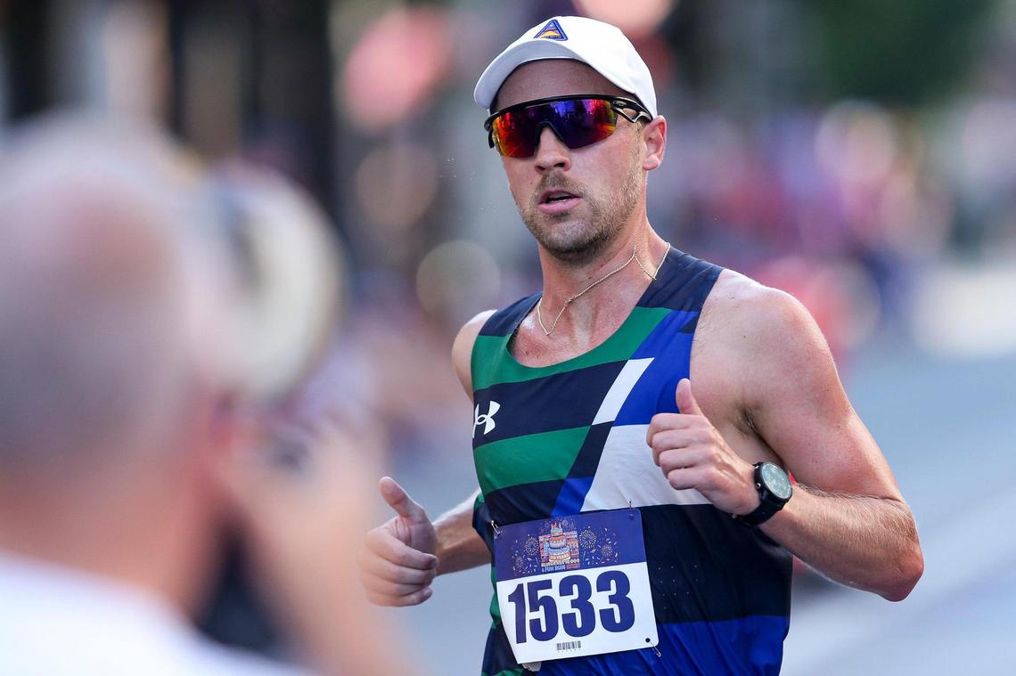 Former UK distance star Jacob Thomson won Friday’s Bluegrass 10,000 in 29 minutes, 52.7 seconds.