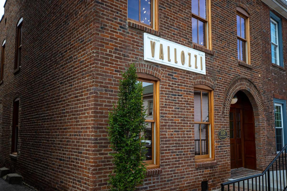 Vallozzi’s, an upscale family-owned Italian restaurant, is opening a location at 108 Court St. in downtown Versailles, Ky.