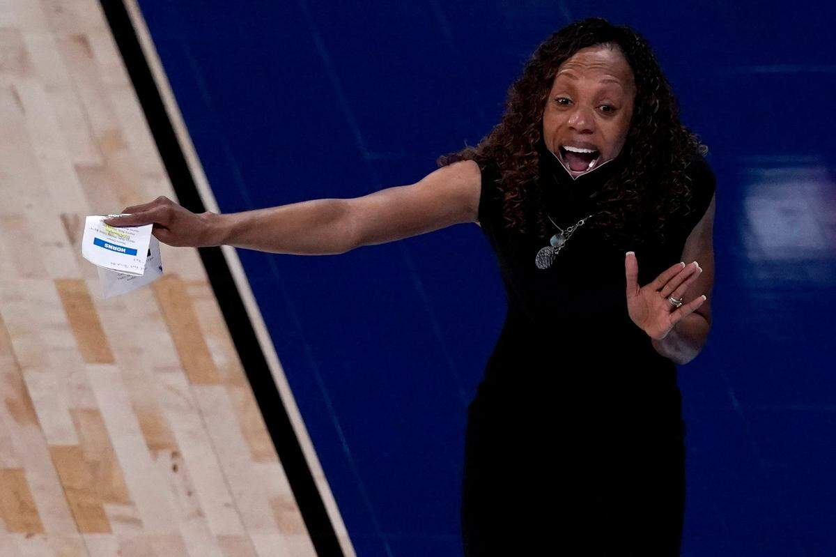 Kentucky Coach Kyra Elzy went 18-9 and reached the NCAA Tournament round of 32 in her first season as Wildcats head coach.