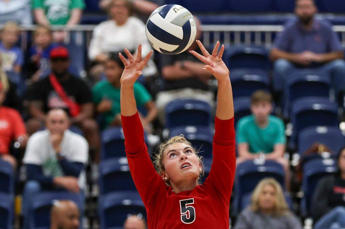 All-City first-team performer Bela Haggard is back for her senior season to lead defending 11th Region champion Paul Laurence Dunbar in 2024. Kentucky’s high school volleyball season gets underway Monday.