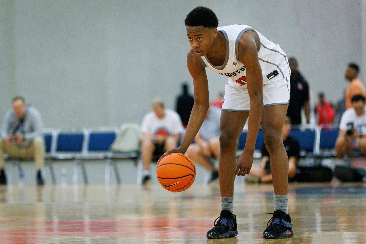 Tre Johnson competes on the Nike EYBL circuit and is the top basketball recruit from Texas in the class of 2024.