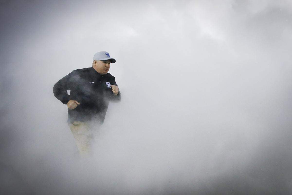Kentucky head coach Mark Stoops has become known for building stout defenses. UK has been among the top 20 teams in the nation in scoring defenses two seasons in a row.