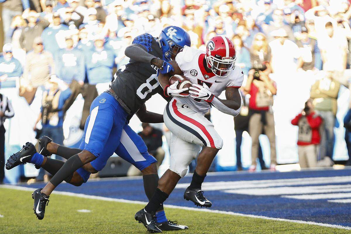 Georgia running back D’Andre Swift (7) ran for 156 yards and two touchdowns last season in the Bulldogs’ 34-17 win over Kentucky that decided the SEC East championship.