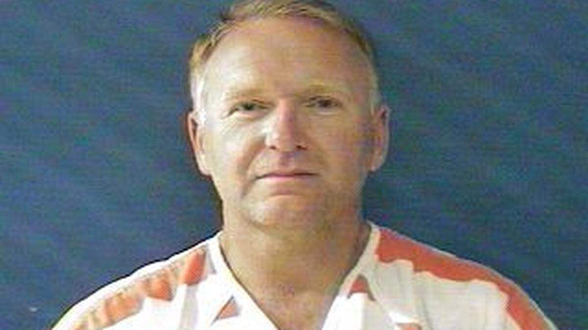 Steven Hall