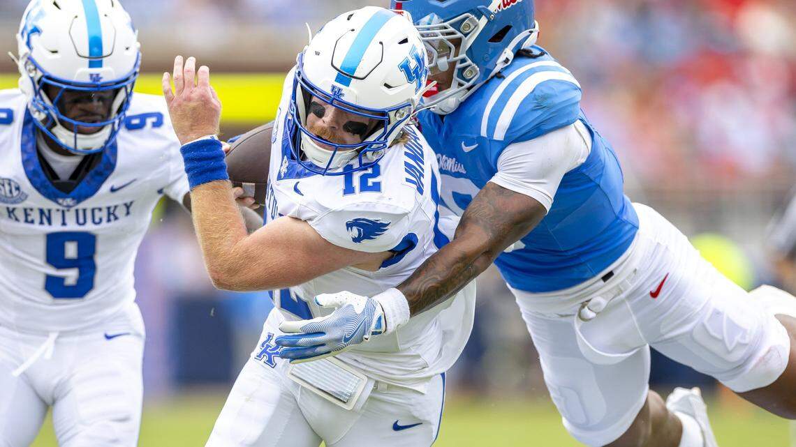 Kentucky football knocks off No. 6 Ole Miss with late touchdown off a fumble recovery