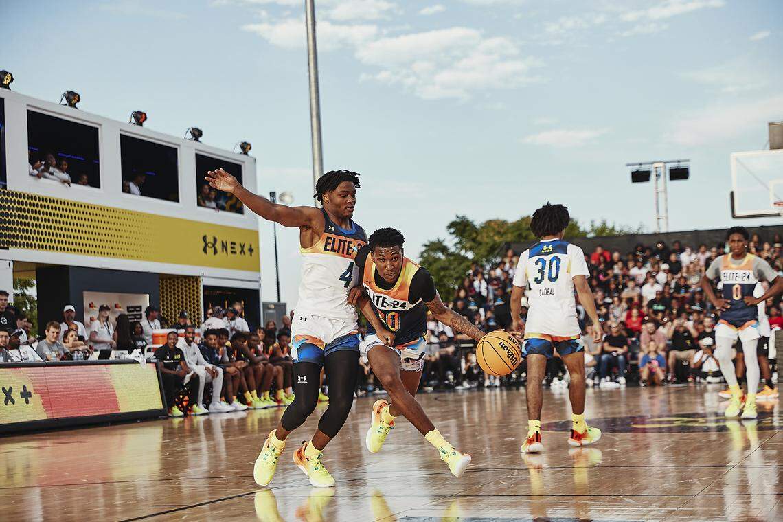 Class of 2023 Kentucky men’s basketball signee Justin Edwards dribbles the ball during the Under Armour Next Elite 24 event in August in Chicago. Edwards had 15 points in a win over fellow UK signee Reed Sheppard on Sunday night in Louisville.