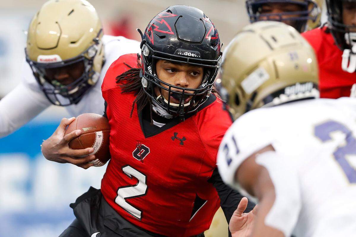 New Kentucky Wildcats quarterback Gavin Wimsatt (2) ran the ball for Owensboro High School against Bowling Green in the Red Devils’ 17-7 loss to the Purples in the 2020 Kentucky Class 5A state championship game.