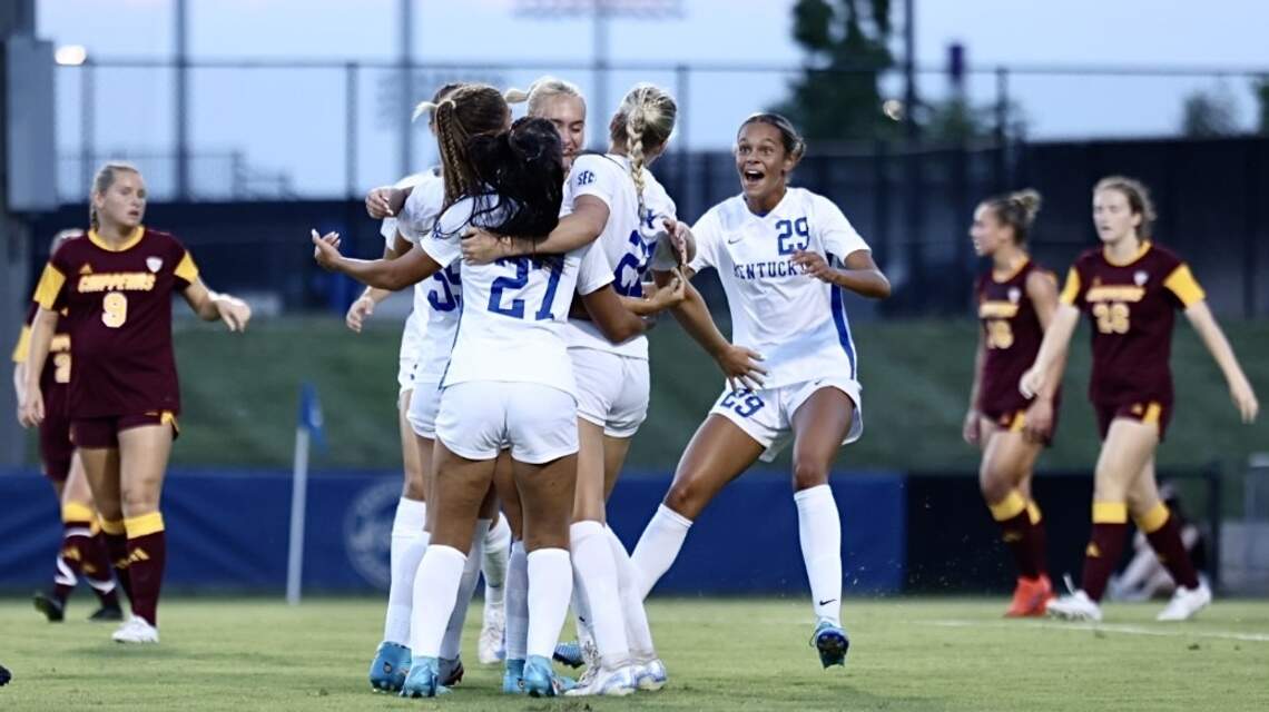 The 2024-25 Kentucky Wildcats fall sports season is underway. It began with a home win.