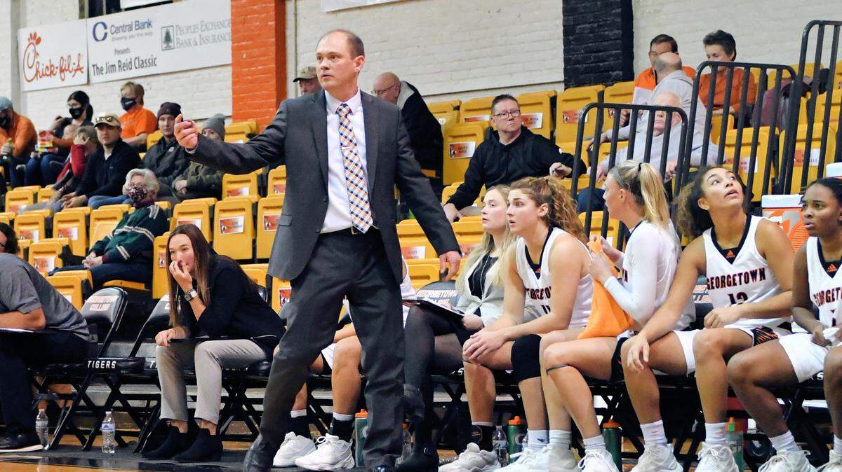 Georgetown College women’s basketball head coach Jeff Nickel motions to his players during a game in the 2021-22 season. Nickel, hired at Georgetown in spring 2021, has used the transfer portal to quickly improve the talent level of the Georgetown roster.