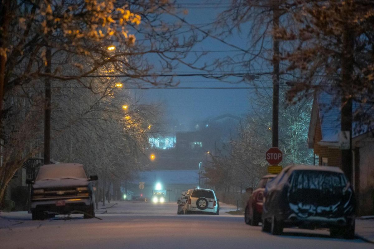 Snow covers Spring Street in Lexington, Ky., on Friday, Feb. 4, 2022.