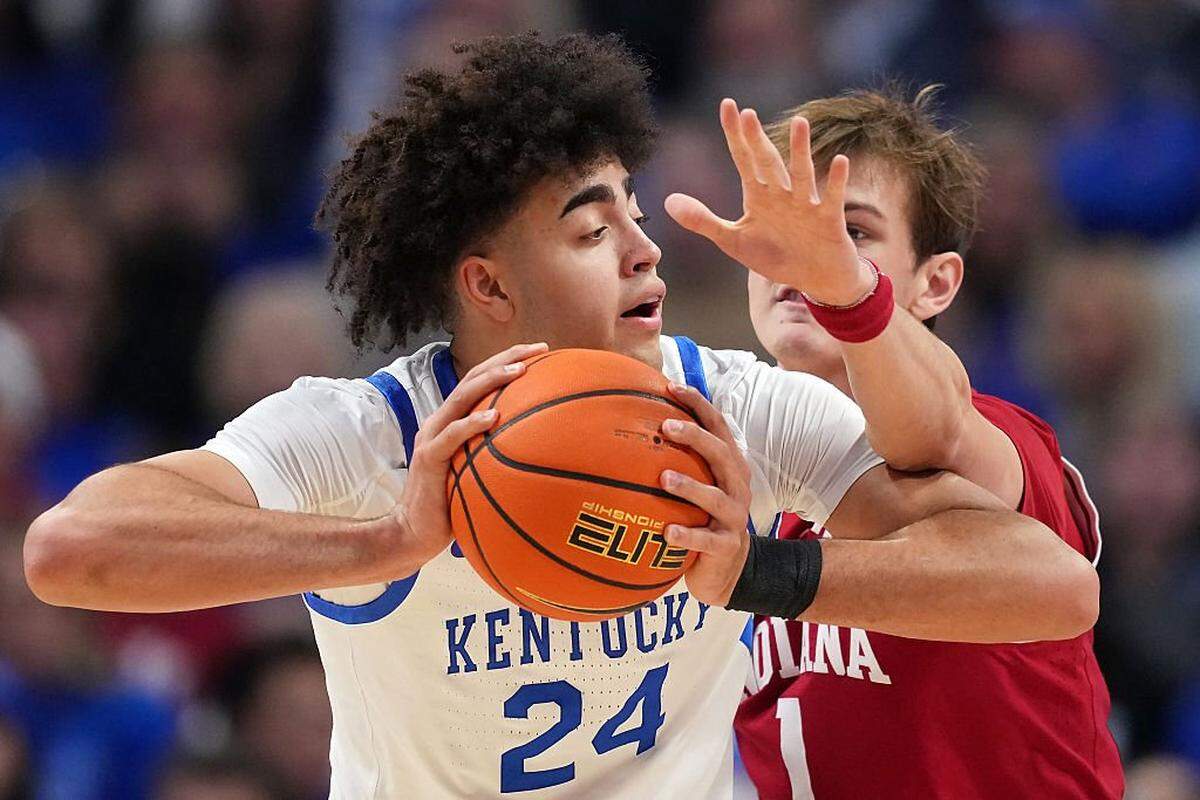 Kentucky center Malachi Moreno (24) had three points, two rebounds, three assists, four steals and two blocked shots in UK’s 72-60 win over Indiana at Rupp Arena on Dec. 13. Moreno and the Wildcats will face IU again Nov. 20 at Lucas Oil Stadium in Indianapolis.