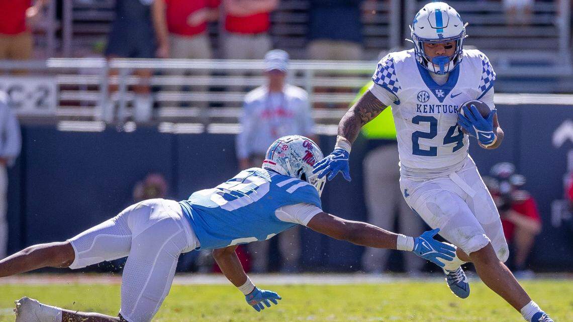 Blue Preview: Mark Stoops is ‘on the spot’ vs. South Carolina