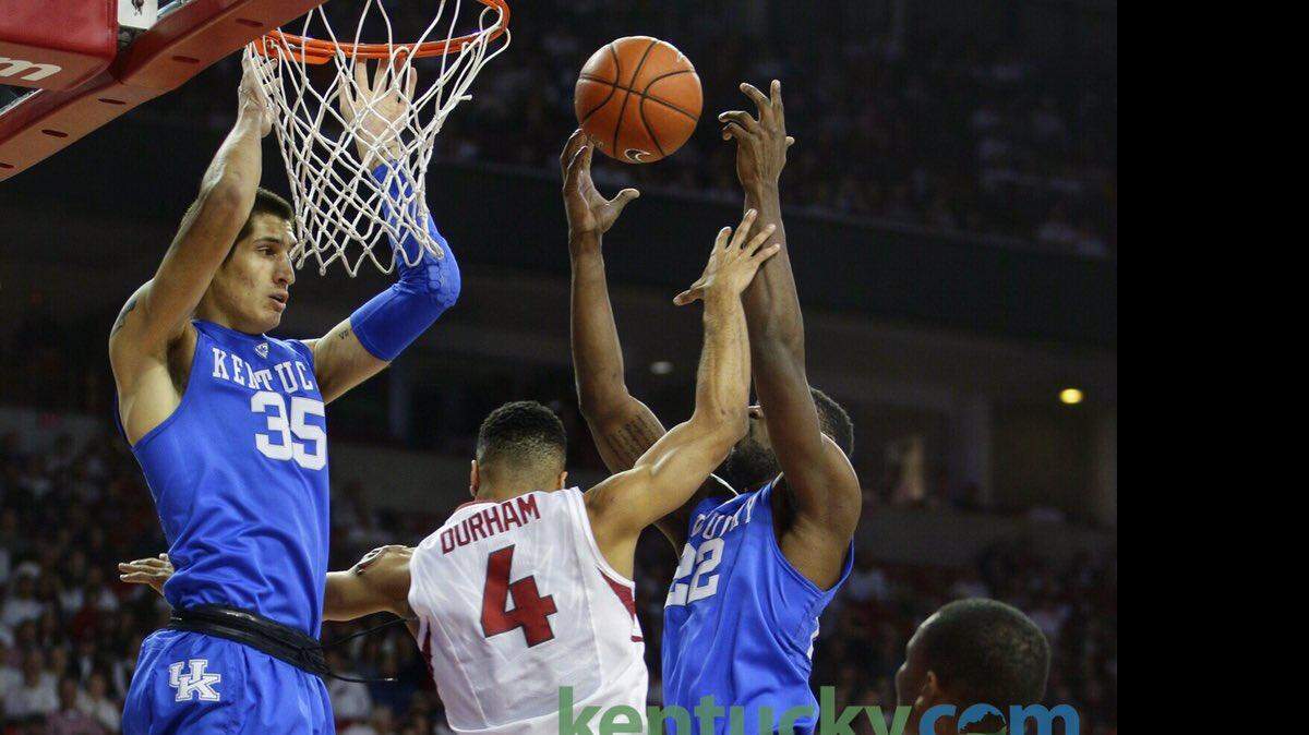 Kentucky hitting boards early against Arkansas.